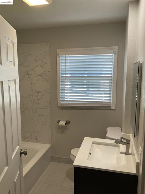 184 Panoramic Avenue, Pittsburg CA: https://media.crmls.org/mediaz/5bdbe974-8da1-4a46-9504-9fd29c76dceb.jpg