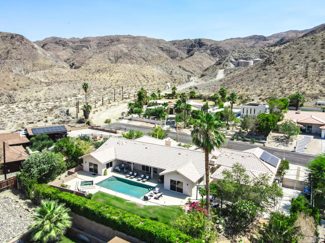 67980 Foothill Road, Cathedral City CA: https://media.crmls.org/mediaz/5bdc81d8-f122-4f87-a9d2-57954b6d955e.jpg