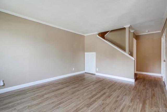 Home for Sale in Lakeside