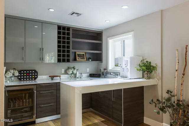 Detail Gallery Image 29 of 73 For 3643 Hampstead Rd, Glendale,  CA 91206 - 8 Beds | 6 Baths