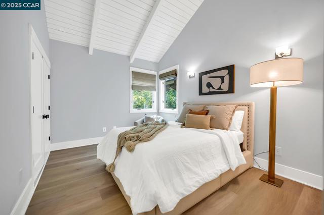 691 Old Jonas Hill Rd, Lafayette CA: https://media.crmls.org/mediaz/5bddfdb7-7e21-4f1e-aef1-3872e60ebd26.jpg