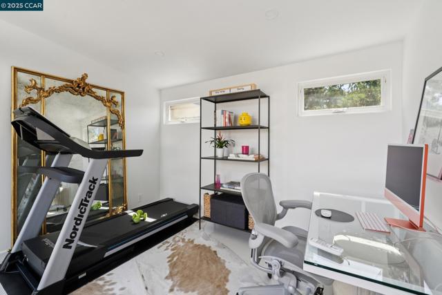 206 Santa Fe Dr, Walnut Creek CA: https://media.crmls.org/mediaz/5bdebe4a-83a6-42da-9bb5-a1443112db5d.jpg