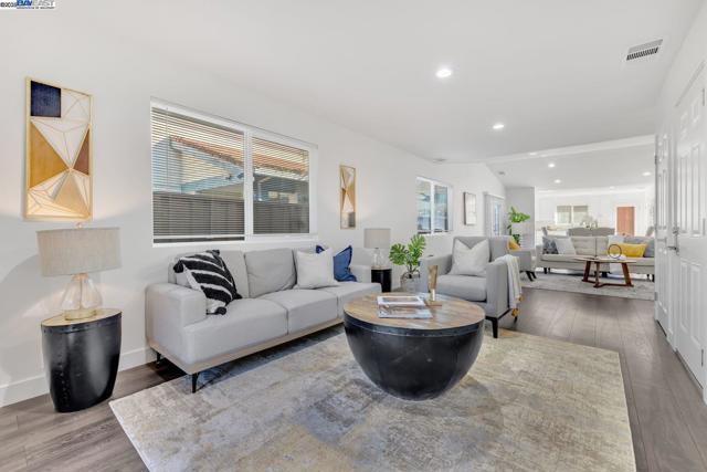 Image 6 of 45 For 2834 White Acres Dr