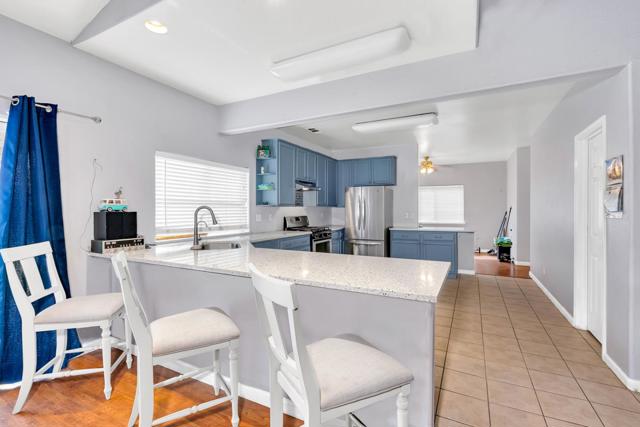 2231 Racquet Club Drive, Los Banos CA: https://media.crmls.org/mediaz/5bdf3a1c-8ba1-4525-ac34-003ecebdda88.jpg