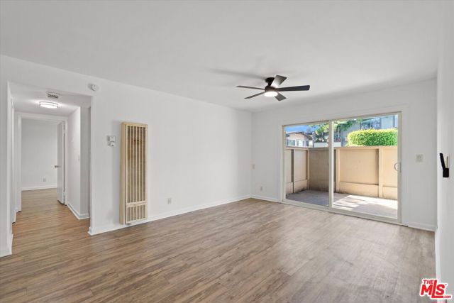 23334 Sesame Street, Torrance CA: https://media.crmls.org/mediaz/5bdfaa79-b361-469a-b01c-878c153bd7e0.jpg