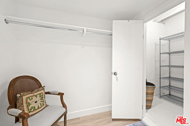 23908 De Ville Way, Malibu CA: https://media.crmls.org/mediaz/5be06d18-4cd9-4e56-8305-5fab42cc7a95.jpg