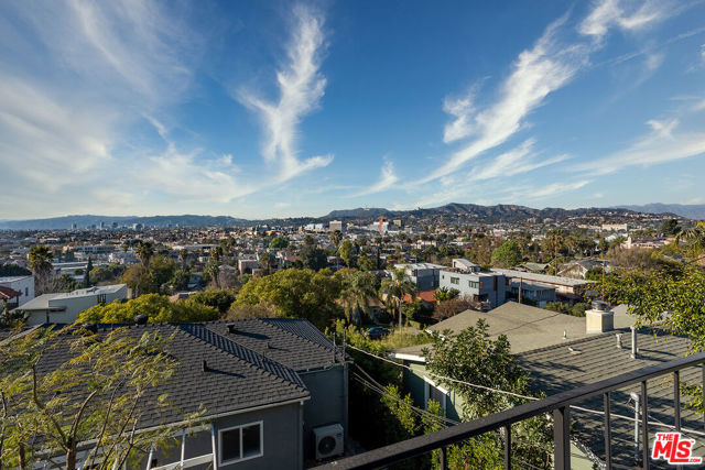 906 HYPERION Avenue, Los Angeles CA: https://media.crmls.org/mediaz/5be0b65a-7c34-4430-8d25-4c1b5d3d65ee.jpg
