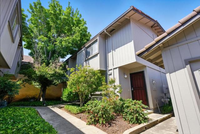 1739 Sapling Court, Concord CA: https://media.crmls.org/mediaz/5be1aa36-107f-4f2c-bee5-2ed0f1ff5105.jpg