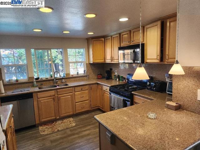 36202 Worthing, Newark CA: https://media.crmls.org/mediaz/5be26a9d-157f-4e12-947e-a180ba5941c6.jpg