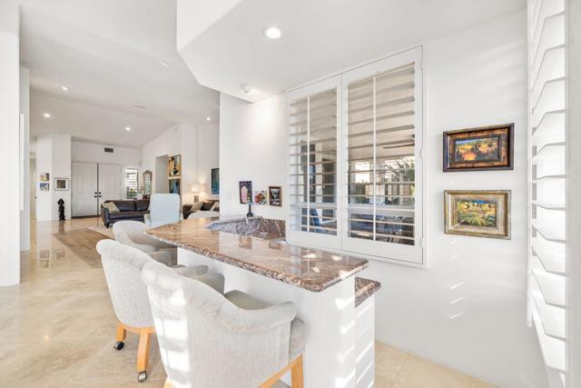 47560 Via Montigo, La Quinta CA: https://media.crmls.org/mediaz/5be32146-68cf-459f-837c-521b5f0204ee.jpg