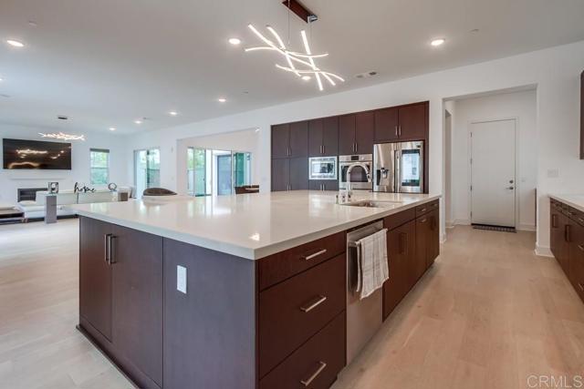 Detail Gallery Image 21 of 71 For 6222 Artisan Way, San Diego,  CA 92130 - 5 Beds | 5 Baths