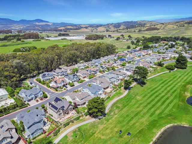 121 Carnoustie Drive, Half Moon Bay CA: https://media.crmls.org/mediaz/5be370f9-b7d6-45ad-a7fc-ec0ded1af65b.jpg