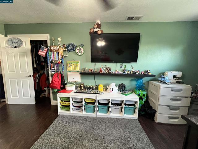 Image 16 of 24 For 251 Rose Ann Ave.