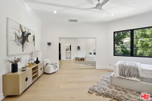 4261 Temma Court, Calabasas CA: https://media.crmls.org/mediaz/5be60a78-ee00-4733-96af-7d8bb7daaedb.jpg