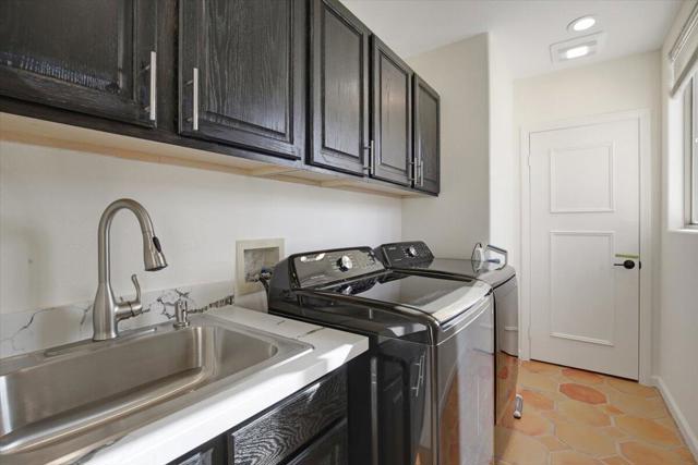 2451 Quincy Way, Palm Springs CA: https://media.crmls.org/mediaz/5be66bd3-4520-4314-8a66-c5350db31950.jpg