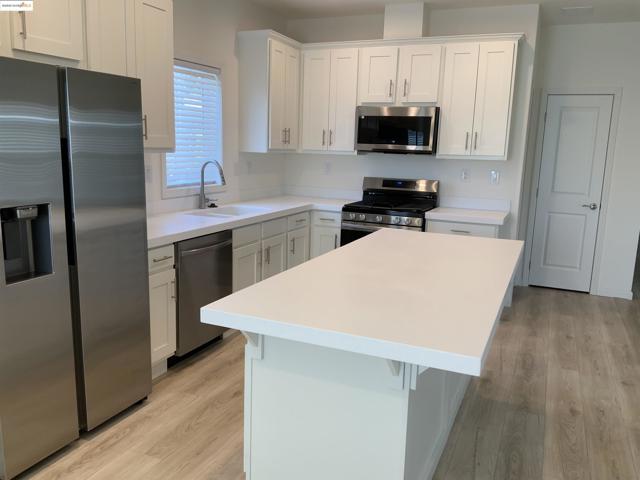 46 Palm Dr., Pittsburg CA: https://media.crmls.org/mediaz/5be68fb1-ca36-471c-bbd6-bfe633d0fc88.jpg