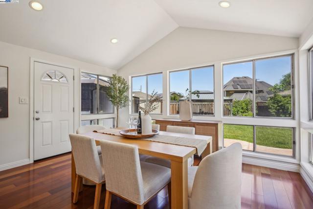 Image 10 of 55 For 14917 Berry Way