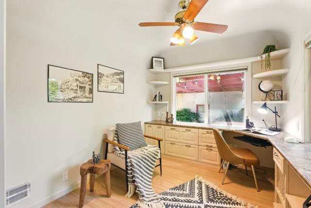 435 Edgewood Road, Redwood City CA: https://media.crmls.org/mediaz/5be6be03-9301-496b-a142-bc7b86bf2e7f.jpg