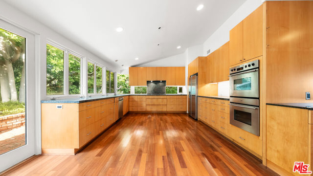 13921 West Sunset Boulevard photo 7