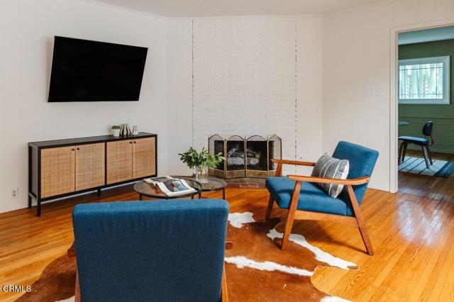 Detail Gallery Image 15 of 45 For 1300 Meadowbrook Rd, Altadena,  CA 91001 - 3 Beds | 2 Baths