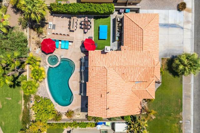 79320 Desert Wind Court, La Quinta CA: https://media.crmls.org/mediaz/5be88cec-7c58-42e4-8055-81f385225877.jpg