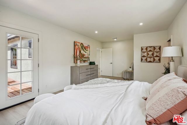 910 Arwin Street, Pasadena CA: https://media.crmls.org/mediaz/5be89770-cb83-4bb1-bc13-170a7b649eb1.jpg