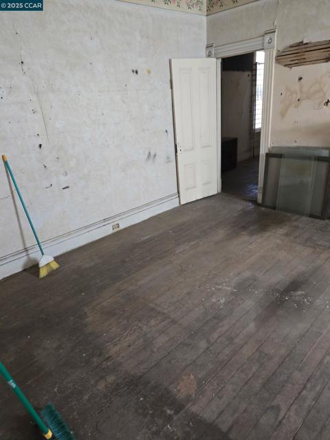 151 S 3Rd Ave, Oakdale CA: https://media.crmls.org/mediaz/5be8ba7a-a007-44d8-879b-887e84a387a9.jpg