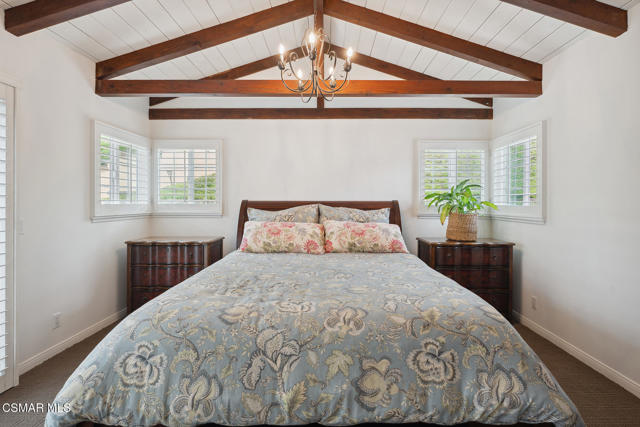 566 Rancho Road, Thousand Oaks CA: https://media.crmls.org/mediaz/5be90b66-4260-4f1e-99de-ae03aca4da06.jpg