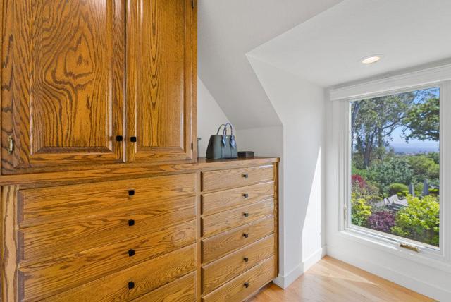 3696 Tiffani Court, Santa Cruz CA: https://media.crmls.org/mediaz/5bea9f26-1a11-49a5-ba0f-2efe51043dce.jpg