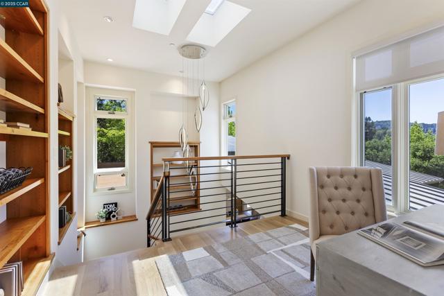 53 Tara Rd, Orinda CA: https://media.crmls.org/mediaz/5beb0ea8-70e0-4d92-9b64-59d66726e27f.jpg