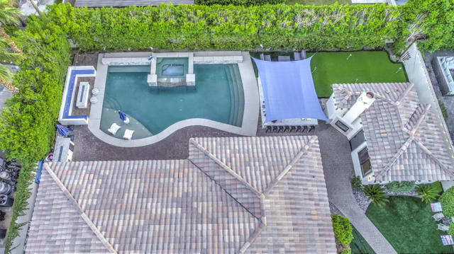 81107 Carefree Drive, Indio CA: https://media.crmls.org/mediaz/5beb6978-5876-4039-9819-2b111af0b264.jpg