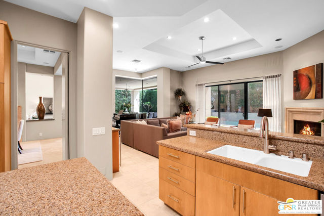 39700 Keenan Drive, Rancho Mirage CA: https://media.crmls.org/mediaz/5beb7de3-afdc-4634-8492-ac6bb75ca671.jpg