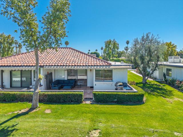 25 Juan Carlos Drive, Rancho Mirage CA: https://media.crmls.org/mediaz/5bebb57d-7f18-417a-a59b-03b9fa08f7a1.jpg
