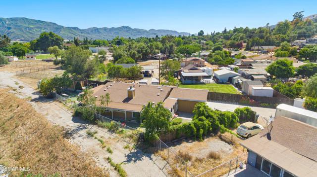 978 Main Street, Piru CA: https://media.crmls.org/mediaz/5bed58ff-58b1-437e-8c31-6c30dc75da7e.jpg