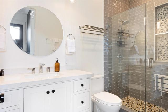 42144 Citrus Heights Road, Temecula CA: https://media.crmls.org/mediaz/5bedf829-94fb-4d34-b9fd-b49259ae49e7.jpg