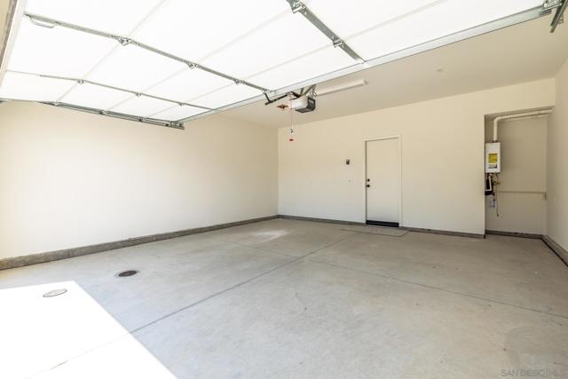 28203 Verdant Ct, Valley Center CA: https://media.crmls.org/mediaz/5bee28db-c686-4c6b-8cc1-7a1a094ac5d1.jpg