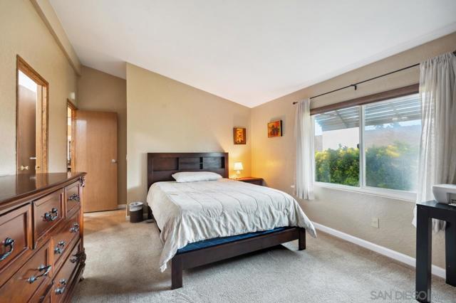 1831 Nova Gln, Escondido CA: https://media.crmls.org/mediaz/5bee7026-7579-4038-82fa-a9ee7f5fb5c7.jpg