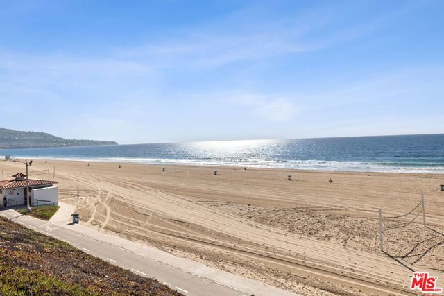 625 Esplanade, Redondo Beach, California 90277, 3 Bedrooms Bedrooms, ,2 BathroomsBathrooms,Residential,Sold,Esplanade,25606497 625 Esplanade, Redondo Beach, California 90277, 3 Bedrooms Bedrooms, ,2 BathroomsBathrooms,Residential,Sold,Esplanade,25606497