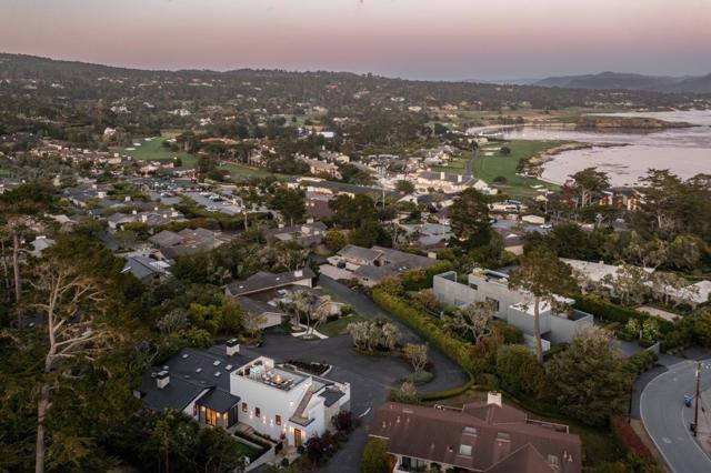 3301 17 Mile Drive, Pebble Beach CA: https://media.crmls.org/mediaz/5bf003a0-8b4c-4126-8c96-3e764e9a660e.jpg