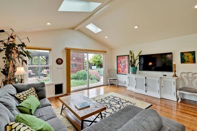 12714 Camrose Avenue, Saratoga CA: https://media.crmls.org/mediaz/5bf08ede-6823-49d3-8ade-09309b8cbc04.jpg