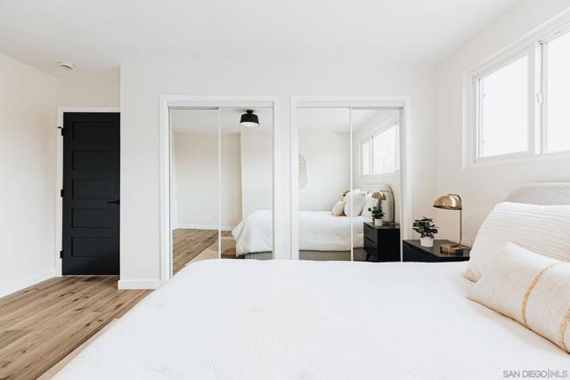 3624 Governor Dr, San Diego CA: https://media.crmls.org/mediaz/5bf158d9-37ee-4944-ba54-1614b19115c2.jpg