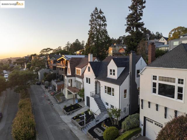 479 Kentucky Ave, Berkeley CA: https://media.crmls.org/mediaz/5bf1dd80-12f7-4616-8656-ad5eab1bedb0.jpg