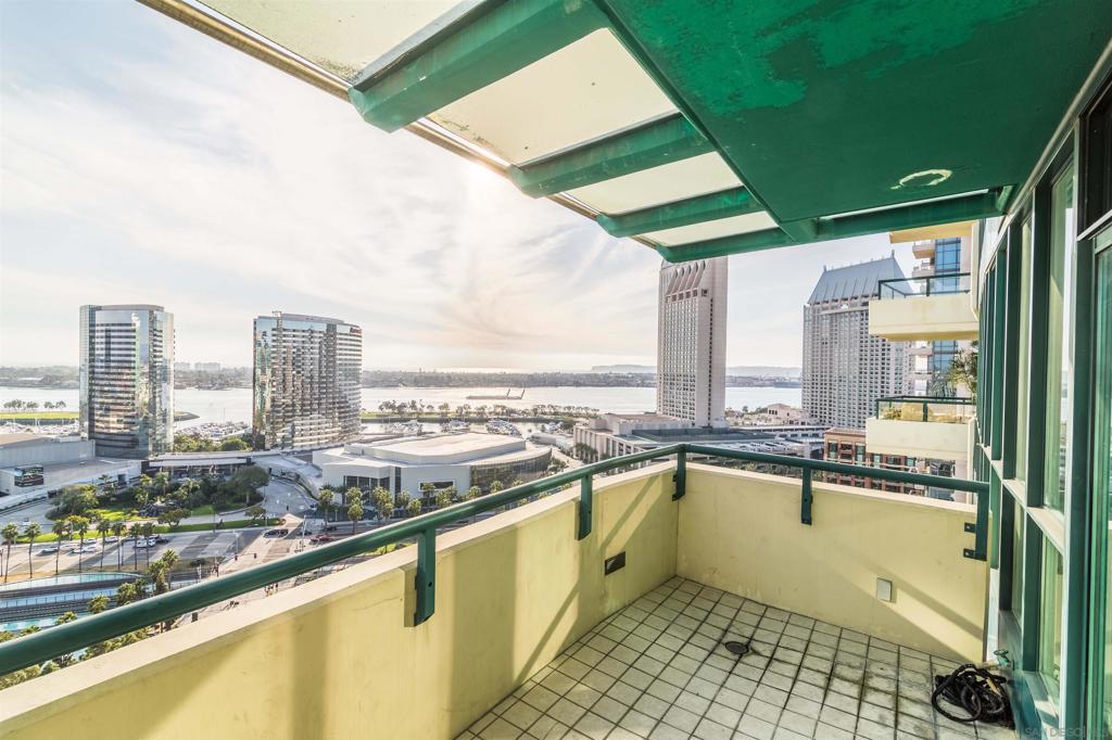 MLS #250035940SD img 18