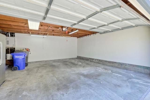 232 Cerco Rosado, San Marcos CA: https://media.crmls.org/mediaz/5bf49053-5b1b-47a8-b8d8-90f032e91445.jpg