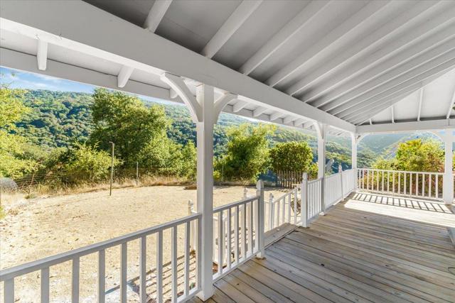 40101 Tassajara Road, Carmel Valley CA: https://media.crmls.org/mediaz/5bf4cacf-0b23-45f4-adb5-5a04fdfcfc12.jpg