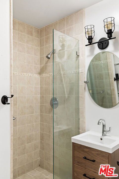 1508 N Beverly Glen Boulevard, Los Angeles CA: https://media.crmls.org/mediaz/5bf50af3-be2f-4c25-abe2-9bd19c06e06b.jpg