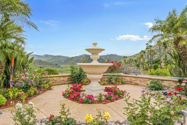 3609 Monte Real, Escondido CA: https://media.crmls.org/mediaz/5bf50e84-4a4c-4f9b-be01-6ab3ac12e010.jpg