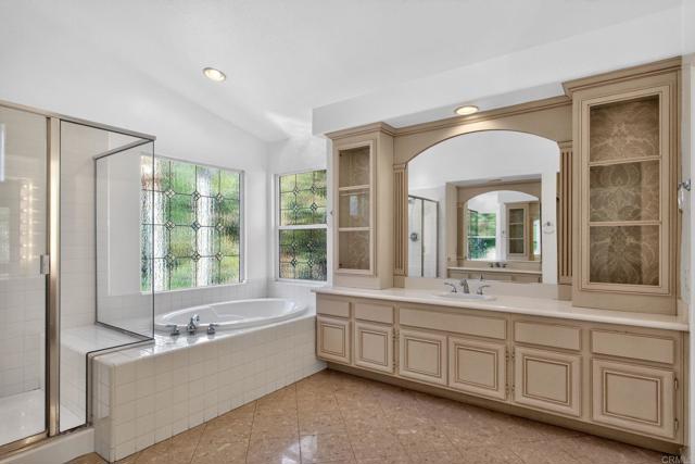 Detail Gallery Image 13 of 35 For 2776 W Canyon Ave, San Diego,  CA 92123 - 4 Beds | 3 Baths