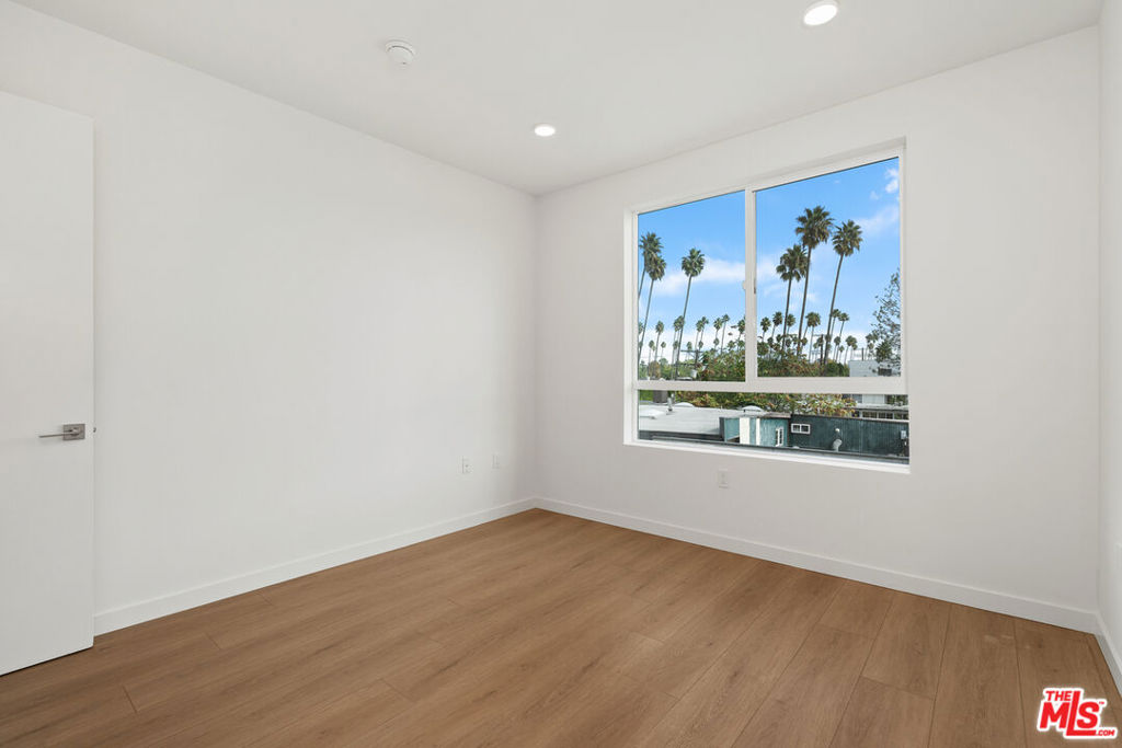 MLS #25616329 image #18