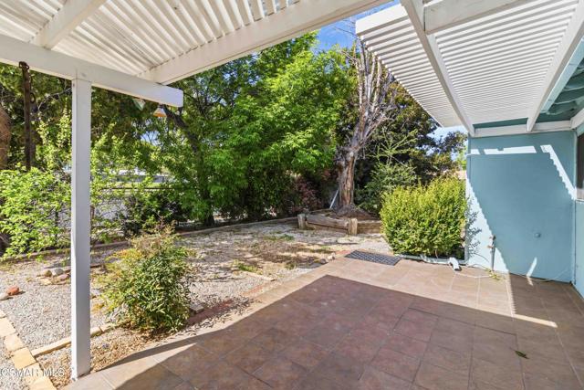 5506 Aurelia Street, Simi Valley CA: https://media.crmls.org/mediaz/5bf5b140-67c5-41e7-8bd8-1dab13ec1746.jpg